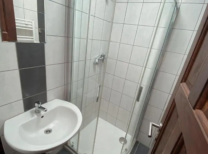 Gasthuis Vysocany 3*